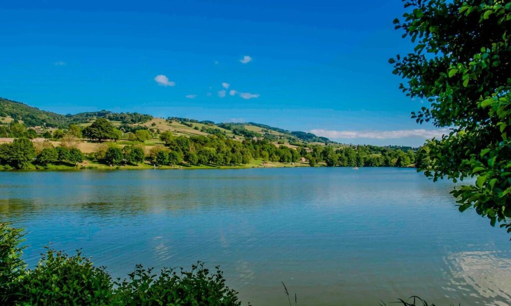 Camping Le Lac de Saint-Point – Allcamps