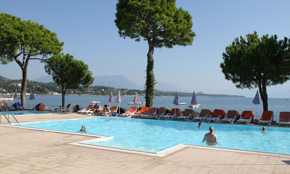 Foto van Front Lake Resort Le Corti del Lago